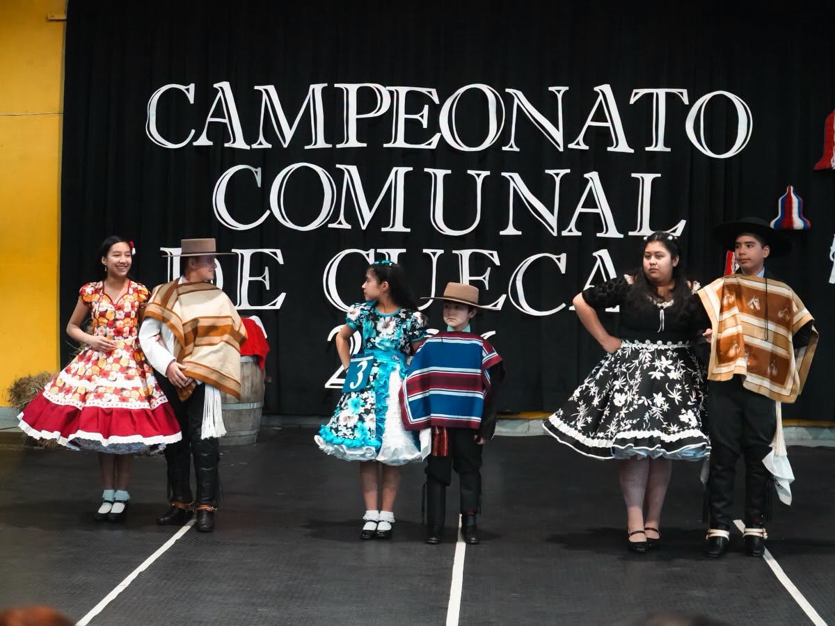 Escolares protagonizan campeonatos comunales de cueca