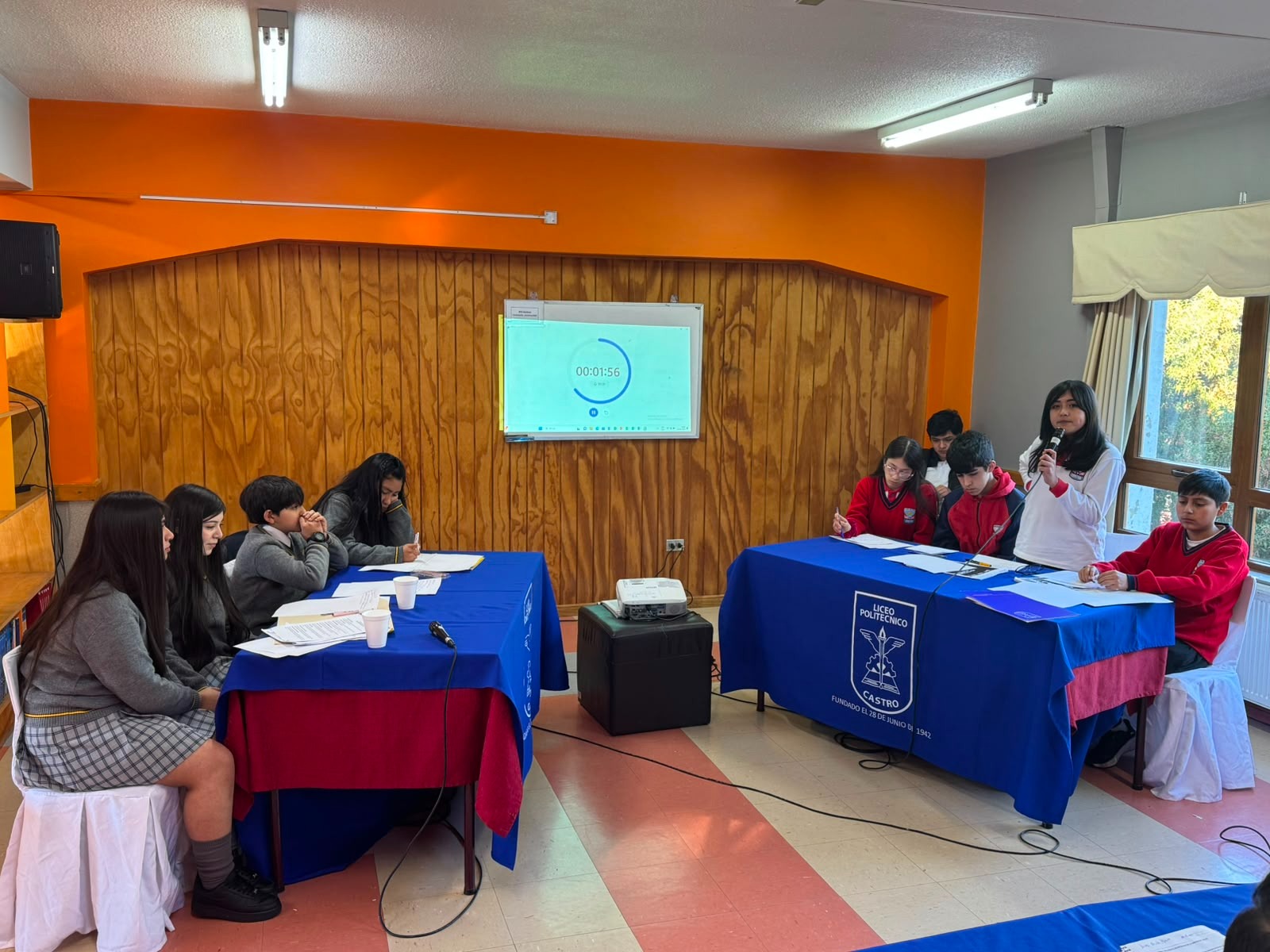 20 equipos de estudiantes iniciaron el Primer Torneo de Debates Bicentenario