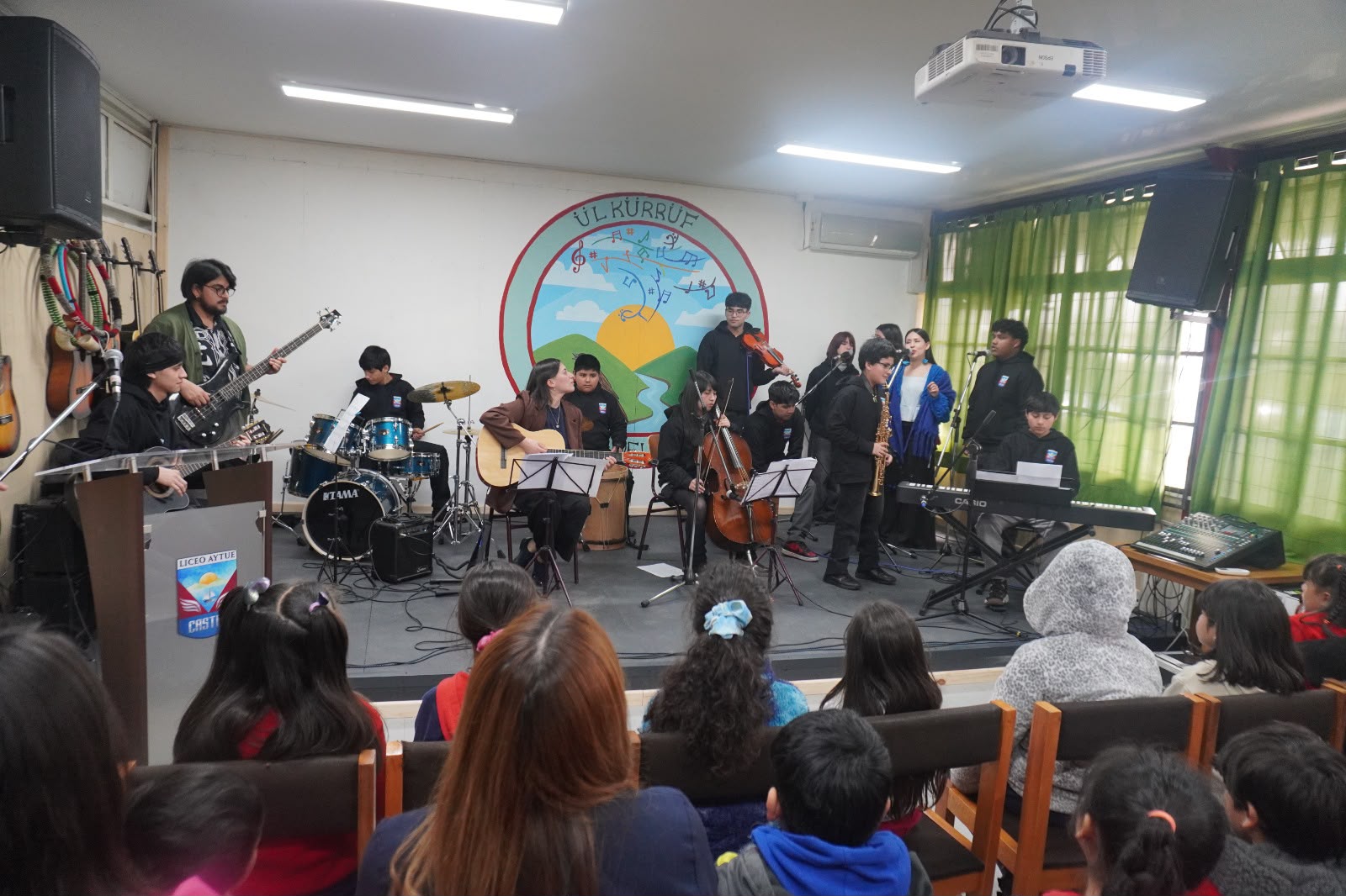 Liceo Aytue estrena sala para el fomento de la música y las artes
